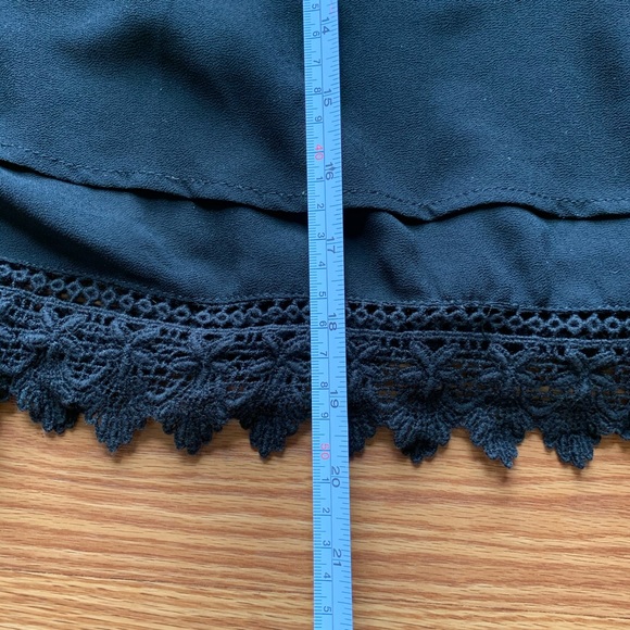 Black Lace Detail Top - Picture 4 of 5